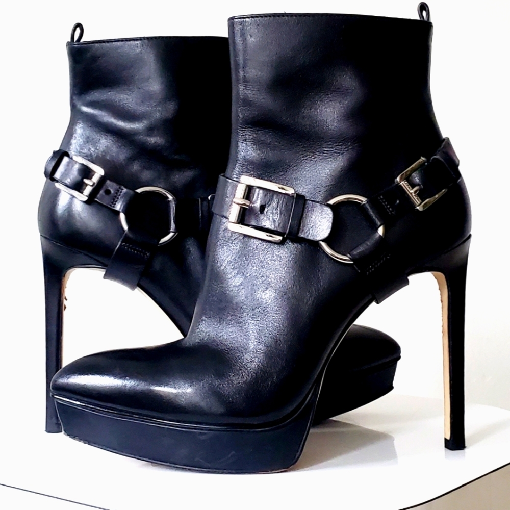 Michael Kors Harrison Bootie - Picture 2 of 3